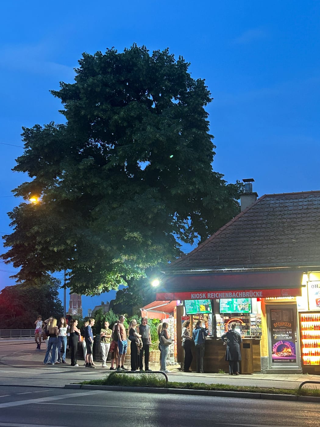 Kiosk an der Fraunhoferstraße & Isarufer